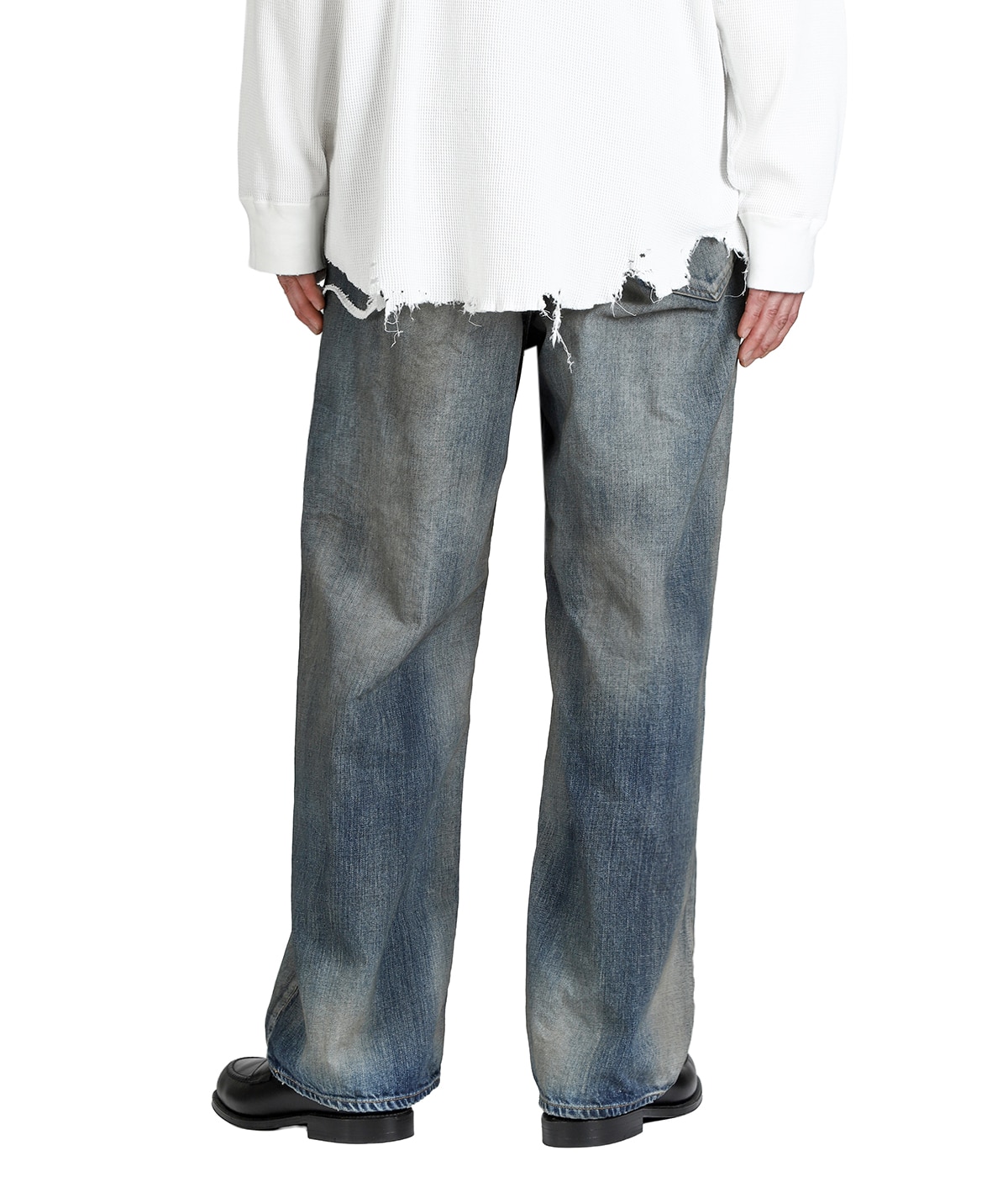 model（175cm / 60kg）B85 W75 H92 着用サイズ：1