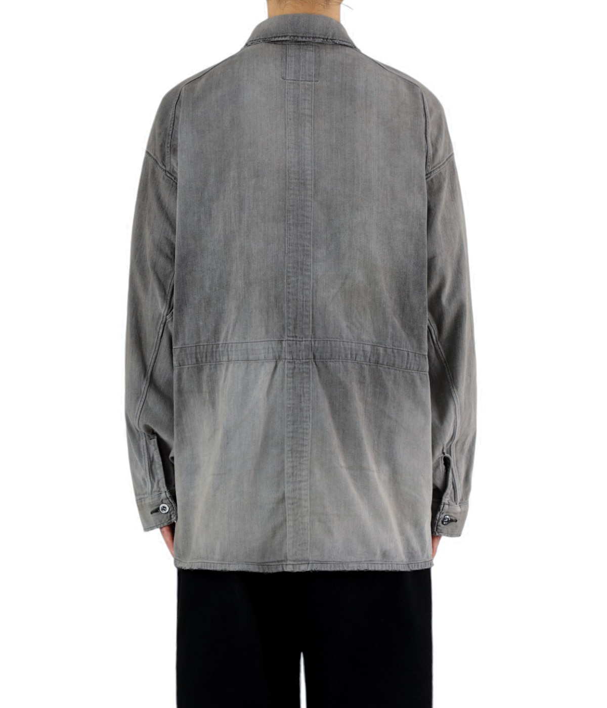 model（175cm / 60kg）B85 W75 H92 着用サイズ：2