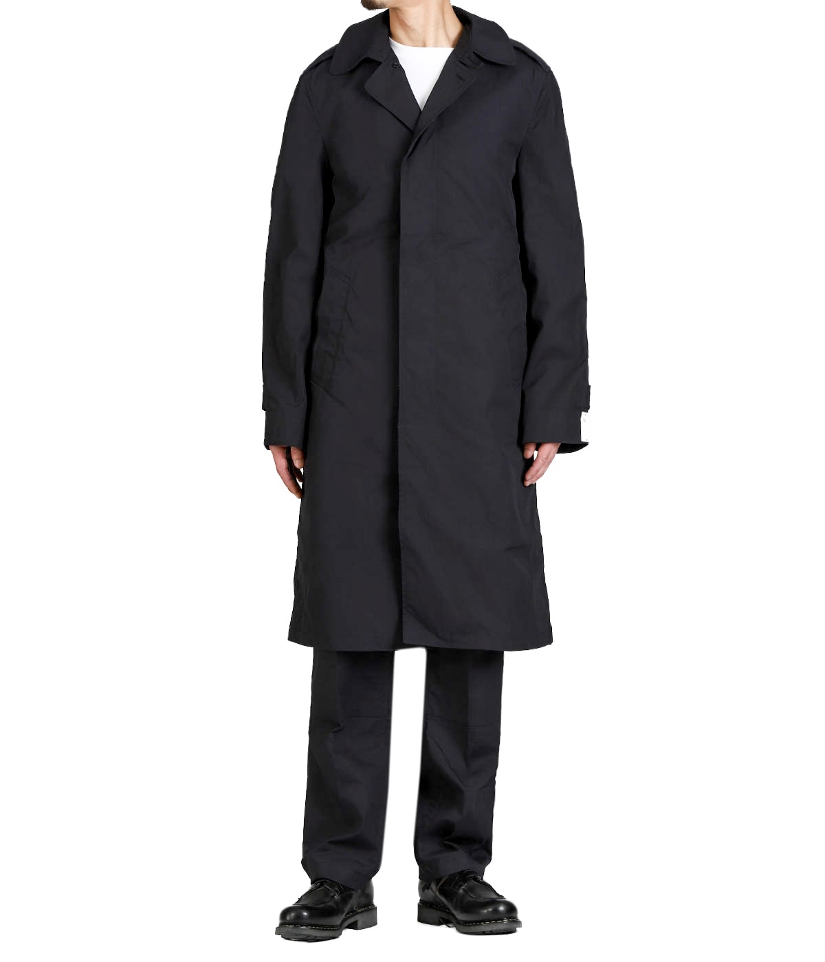 model（175cm / 60kg）B85 W75 H92 着用サイズ：34