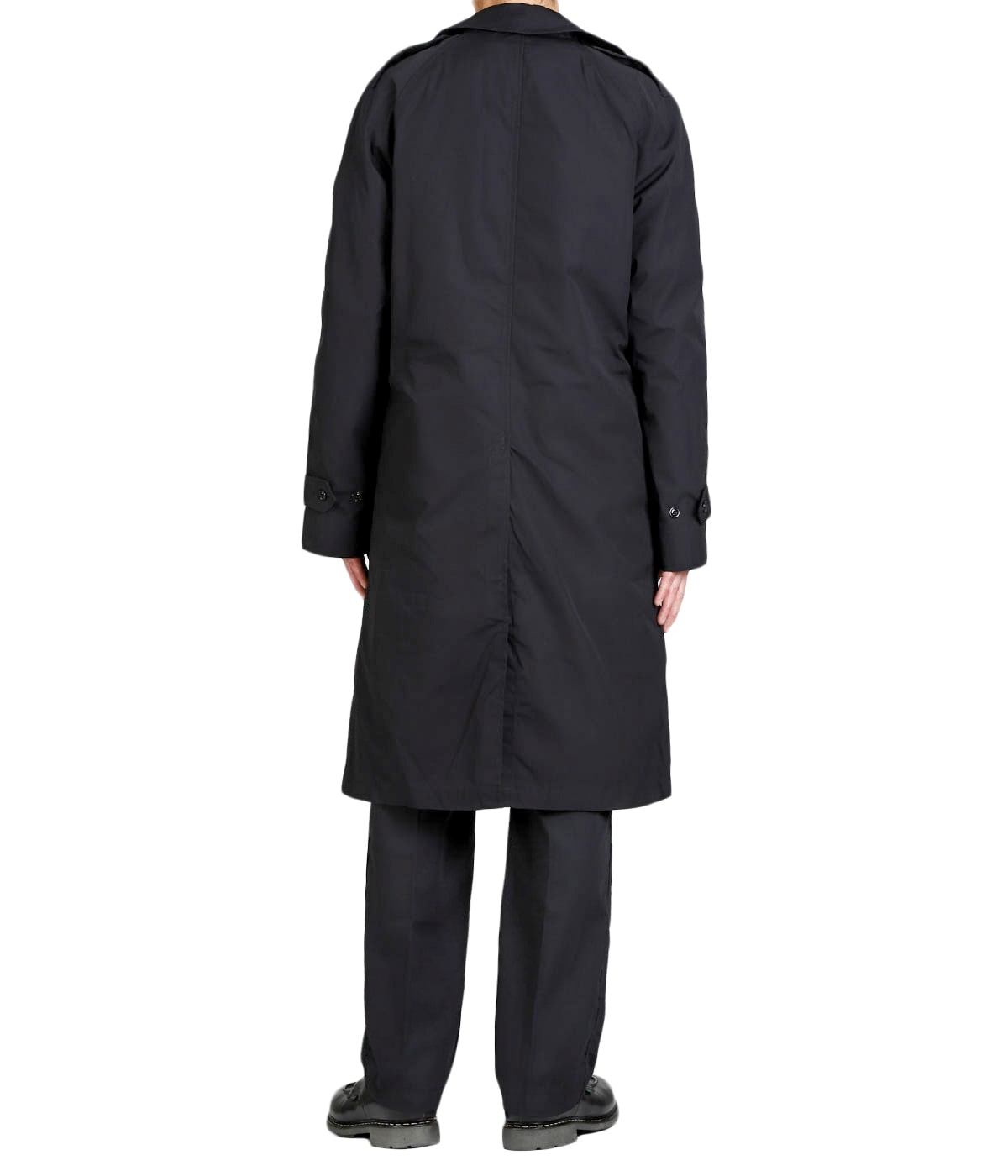 model（175cm / 60kg）B85 W75 H92 着用サイズ：34