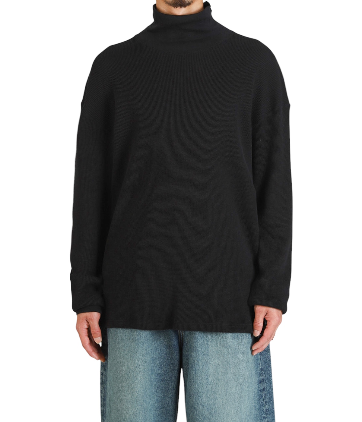 model（175cm / 60kg）B85 W75 H92 着用サイズ：42