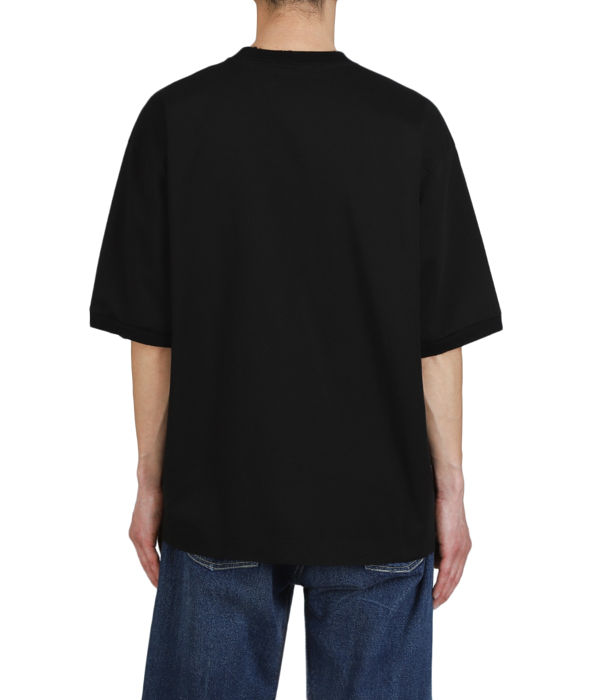 model（175cm / 60kg）B85 W75 H92 着用サイズ：42