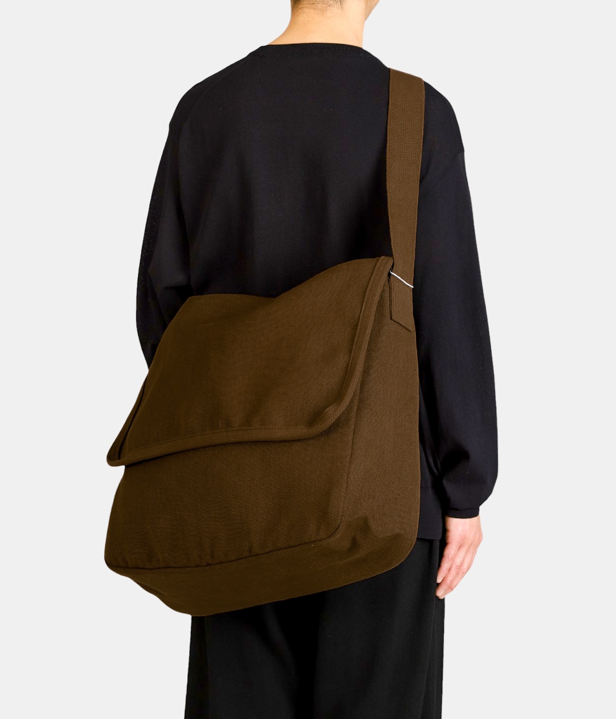 COMOLI ヘンプダックバッグストラップパンツ ブラウン サイズ3 COMOLI (コモリ) ヘンプダック バックストラップパンツ