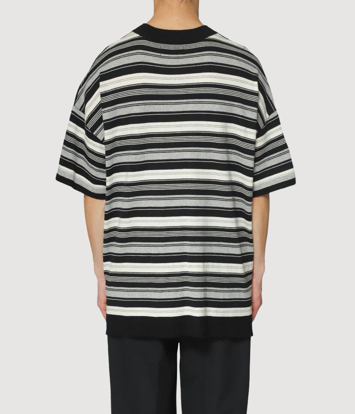 model（175cm / 60kg）B85 W75 H92 着用サイズ：L