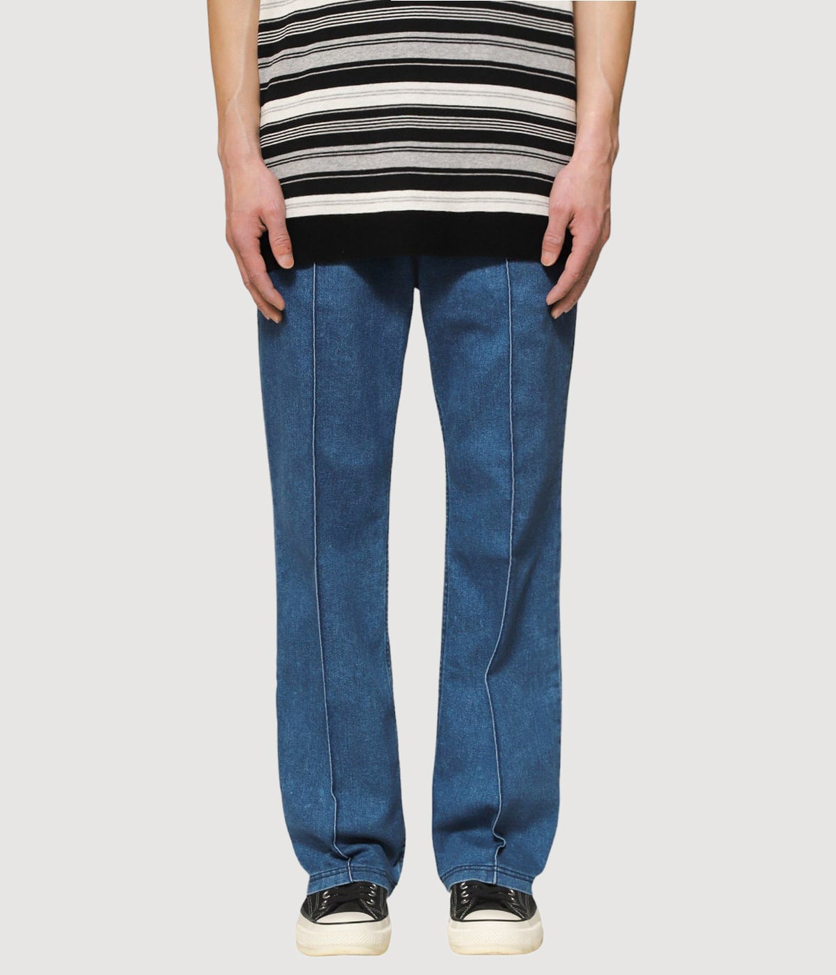 model（175cm / 60kg）B85 W75 H92 着用サイズ：L