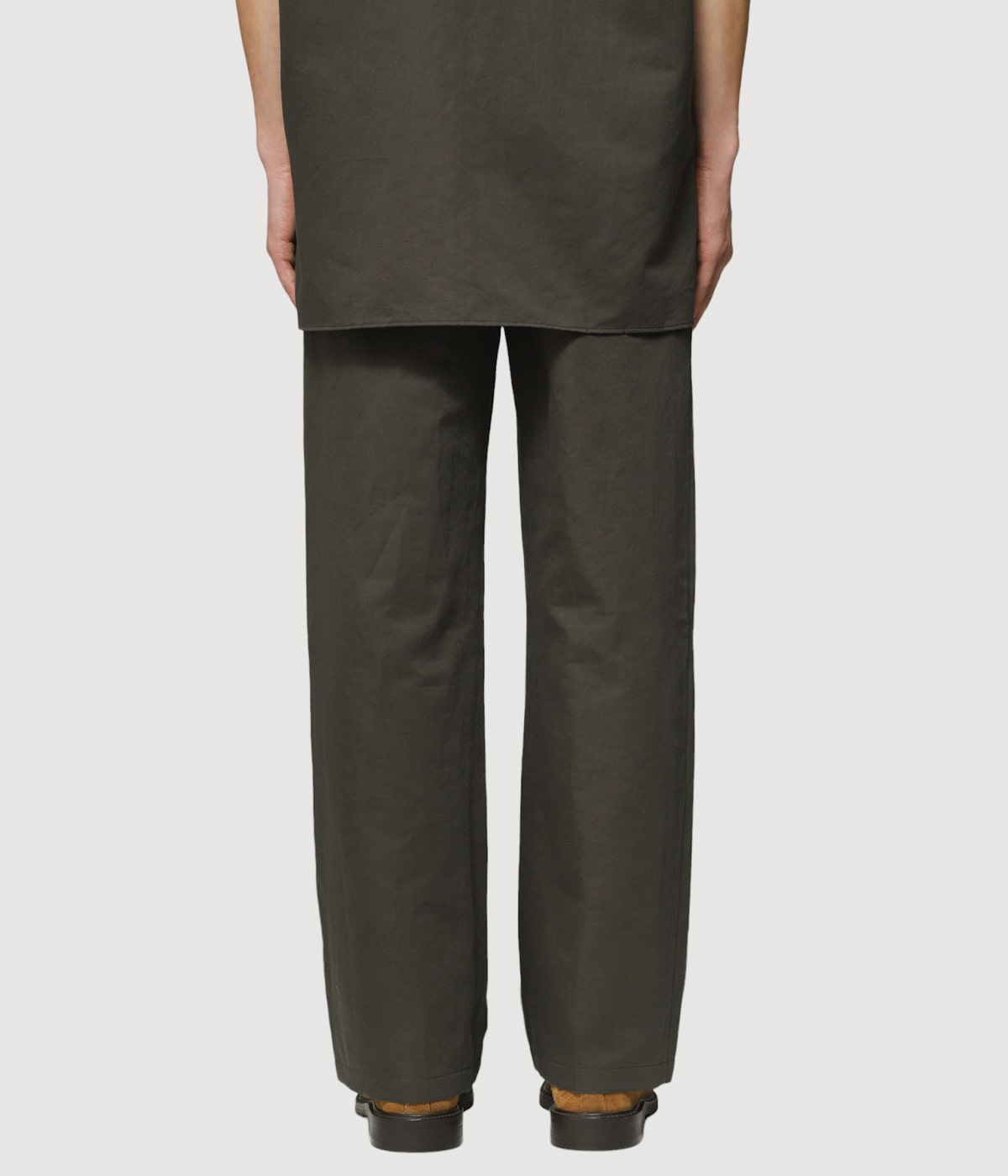 model（175cm / 60kg）B85 W75 H92 着用サイズ：L