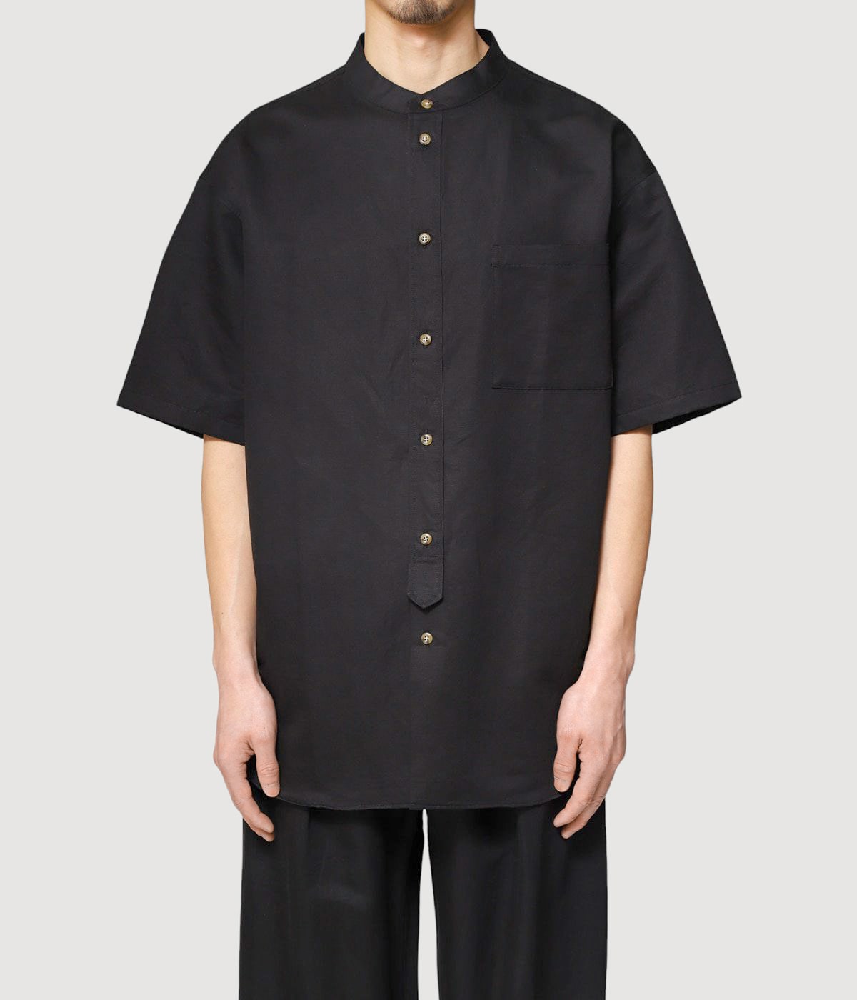 model（175cm / 60kg）B85 W75 H92 着用サイズ：L