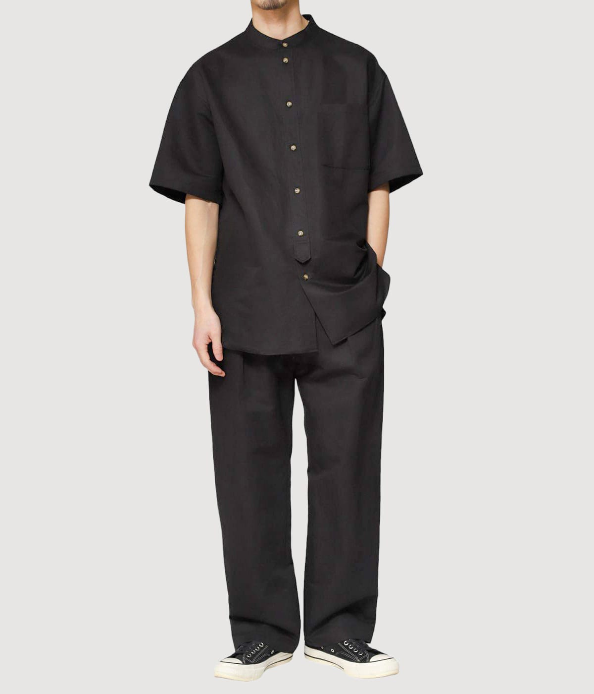 model（175cm / 60kg）B85 W75 H92 着用サイズ：L