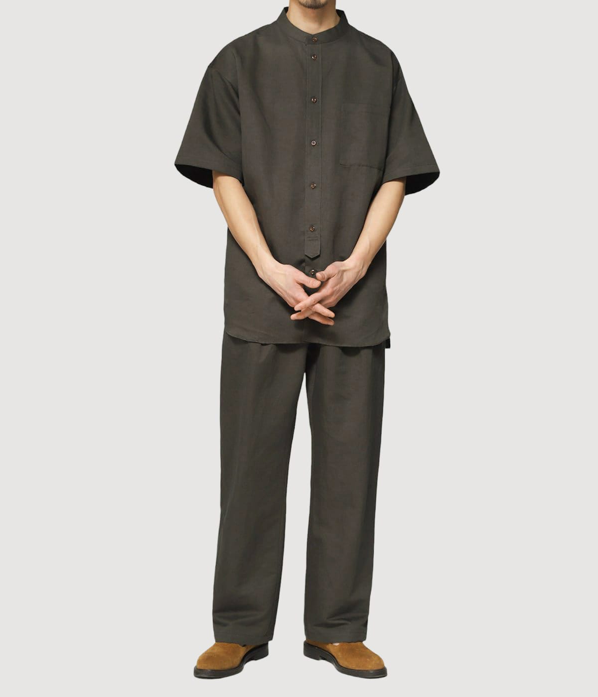 model（175cm / 60kg）B85 W75 H92 着用サイズ：L