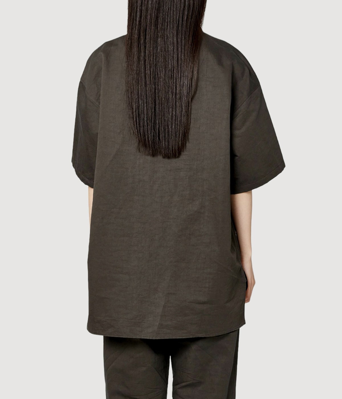 model（164cm） 着用サイズ：M