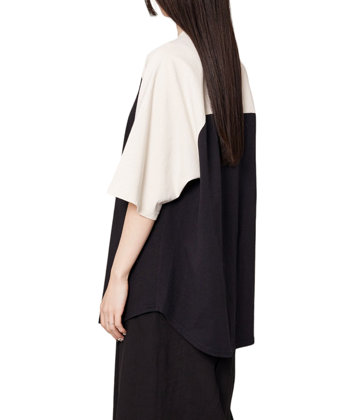 model（164cm） 着用サイズ：M