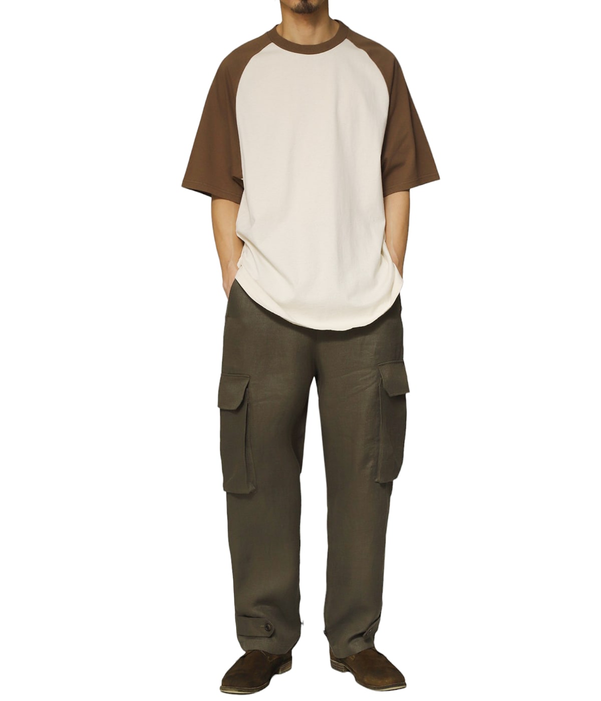 model（175cm / 60kg）B85 W75 H92 着用サイズ：L