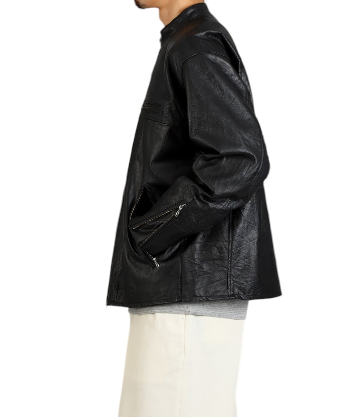 model（175cm / 60kg）B85 W75 H92 着用サイズ：L