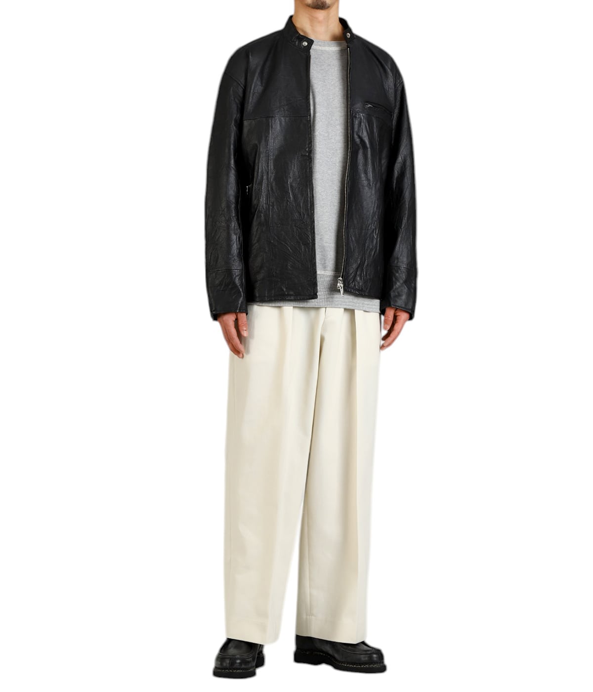 model（175cm / 60kg）B85 W75 H92 着用サイズ：L