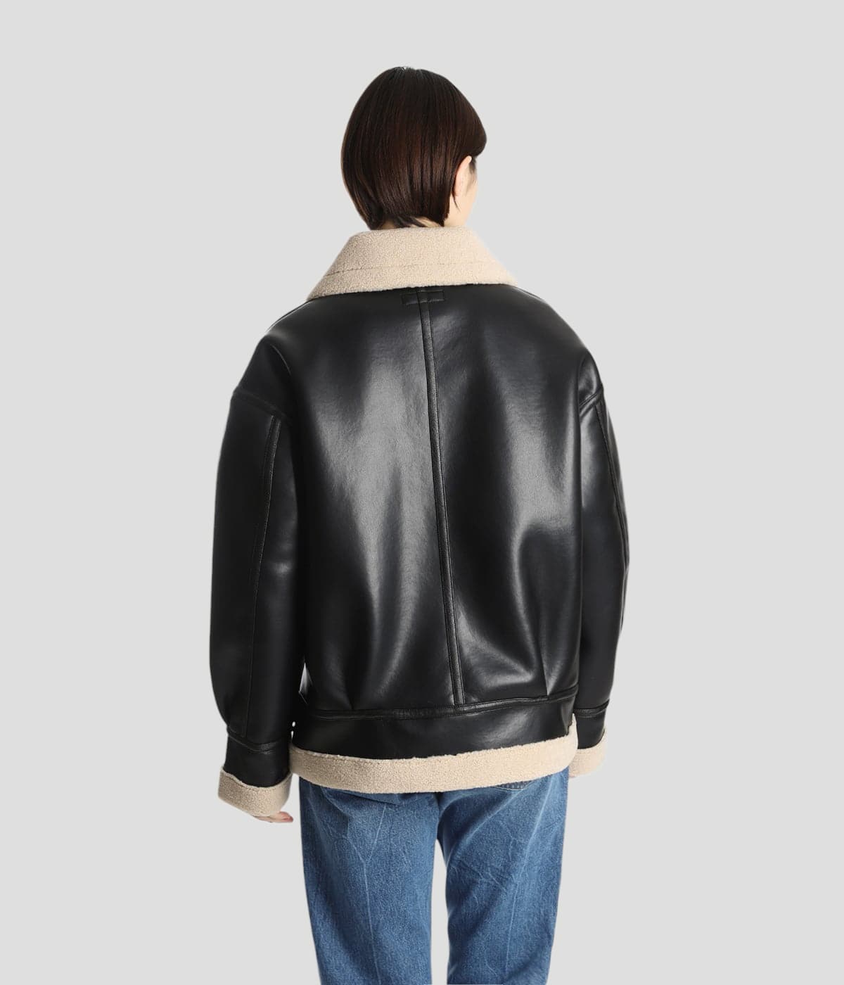 model（166cm） 着用サイズ：M