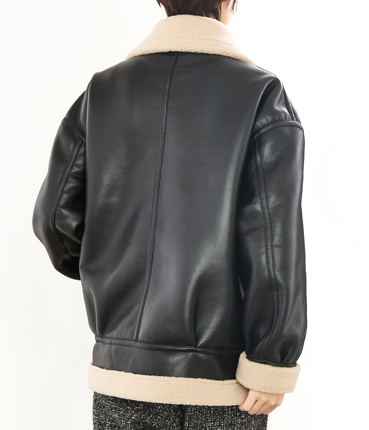 model（166cm） 着用サイズ：L