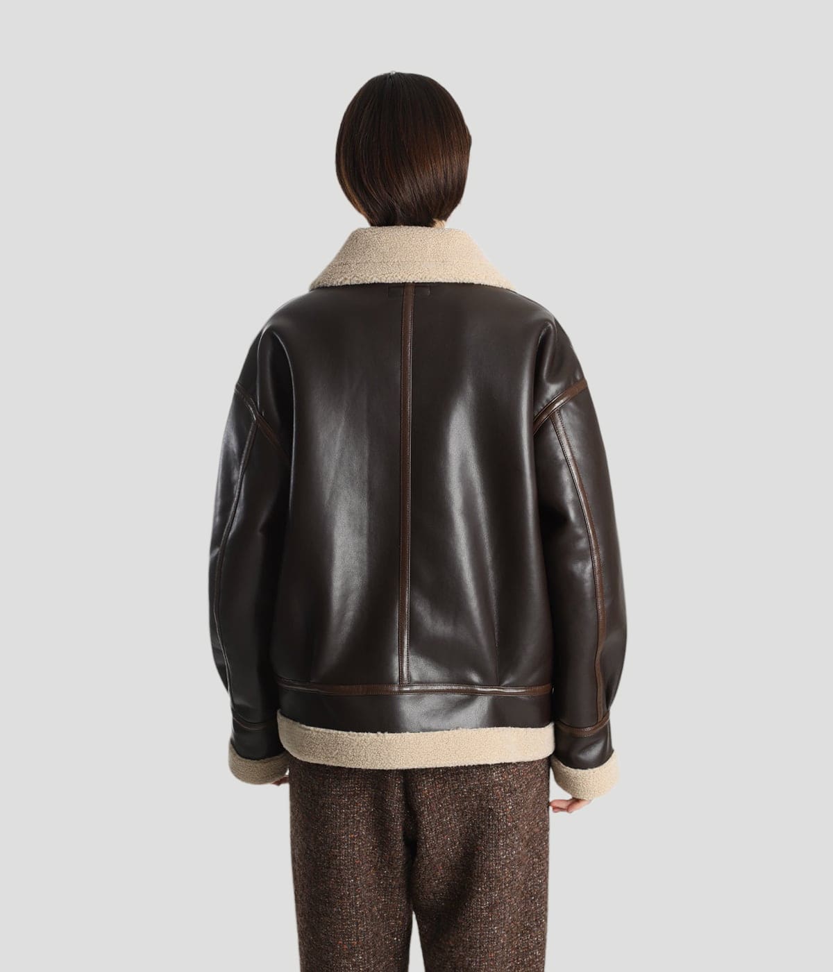 model（166cm） 着用サイズ：M