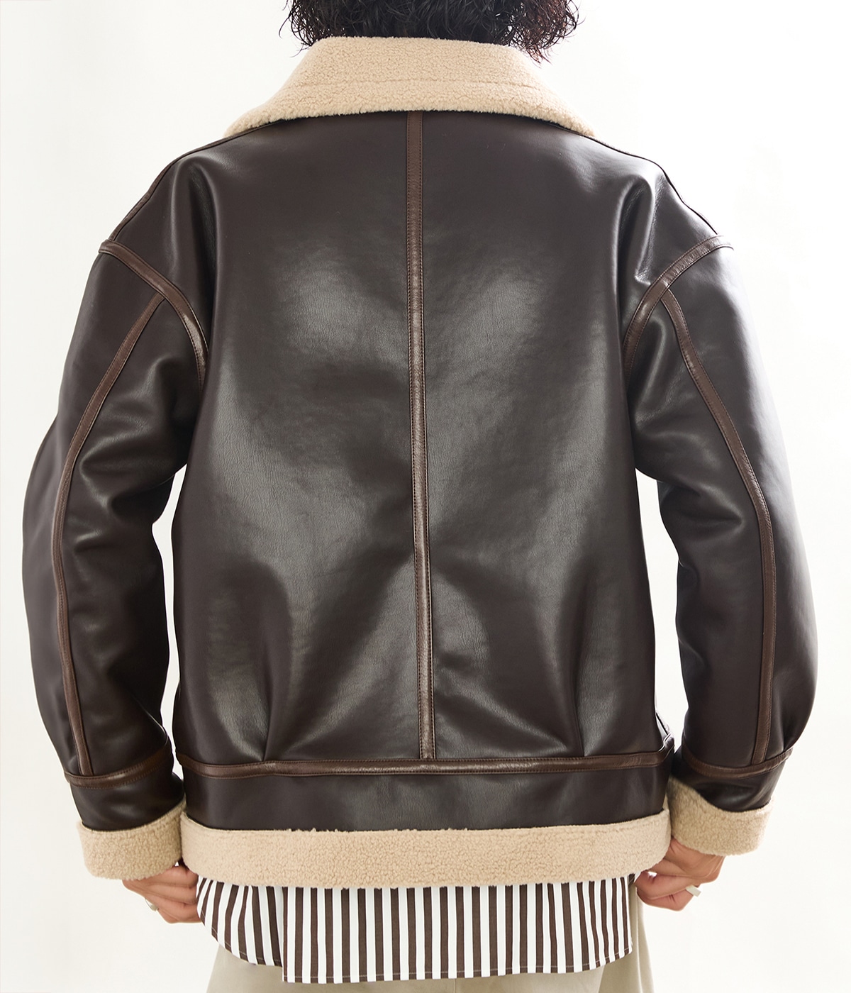 model（183cm)　着用サイズ：L