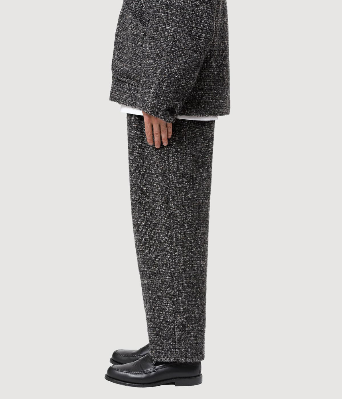 model（175cm / 60kg）B85 W75 H92 着用サイズ：L