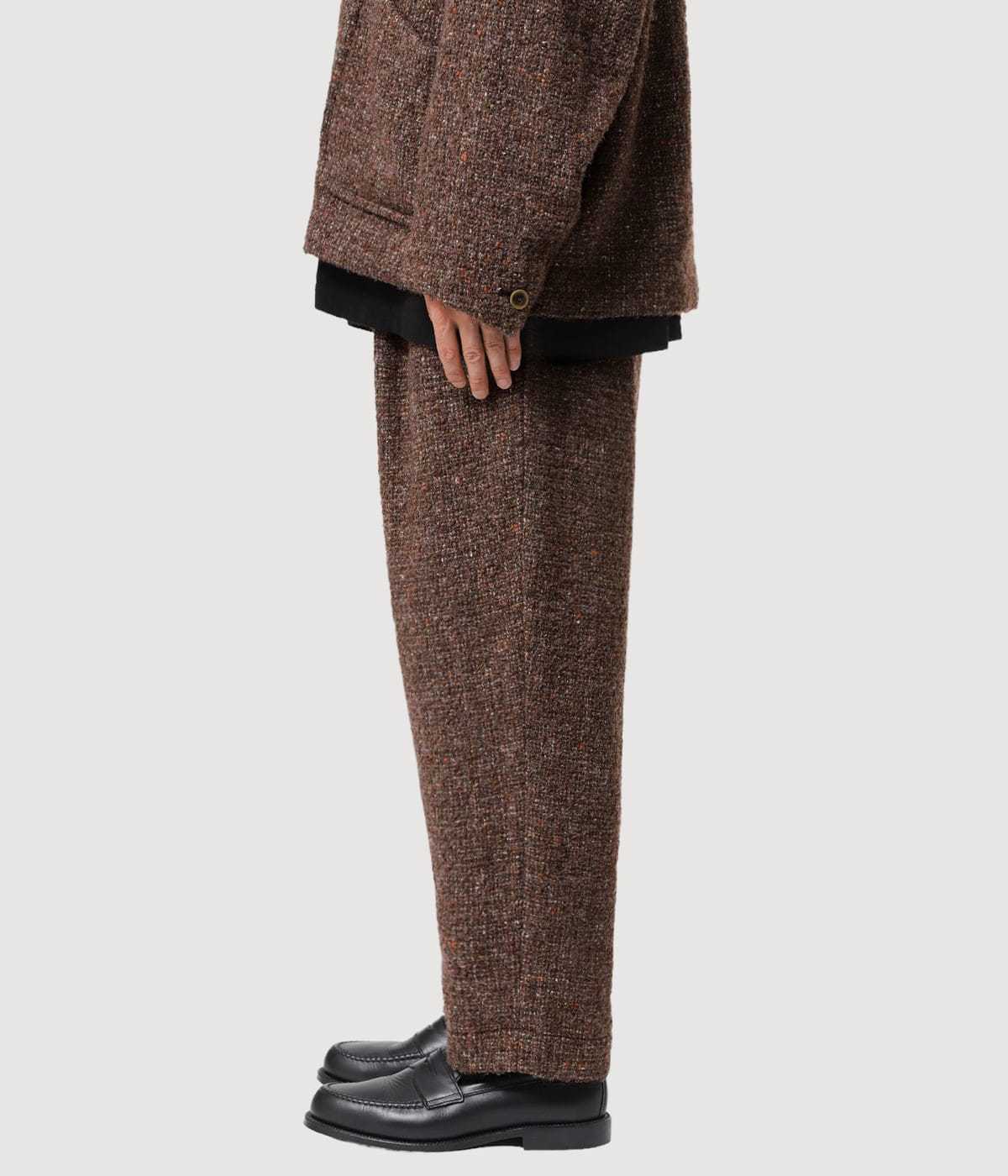 model（175cm / 60kg）B85 W75 H92 着用サイズ：L