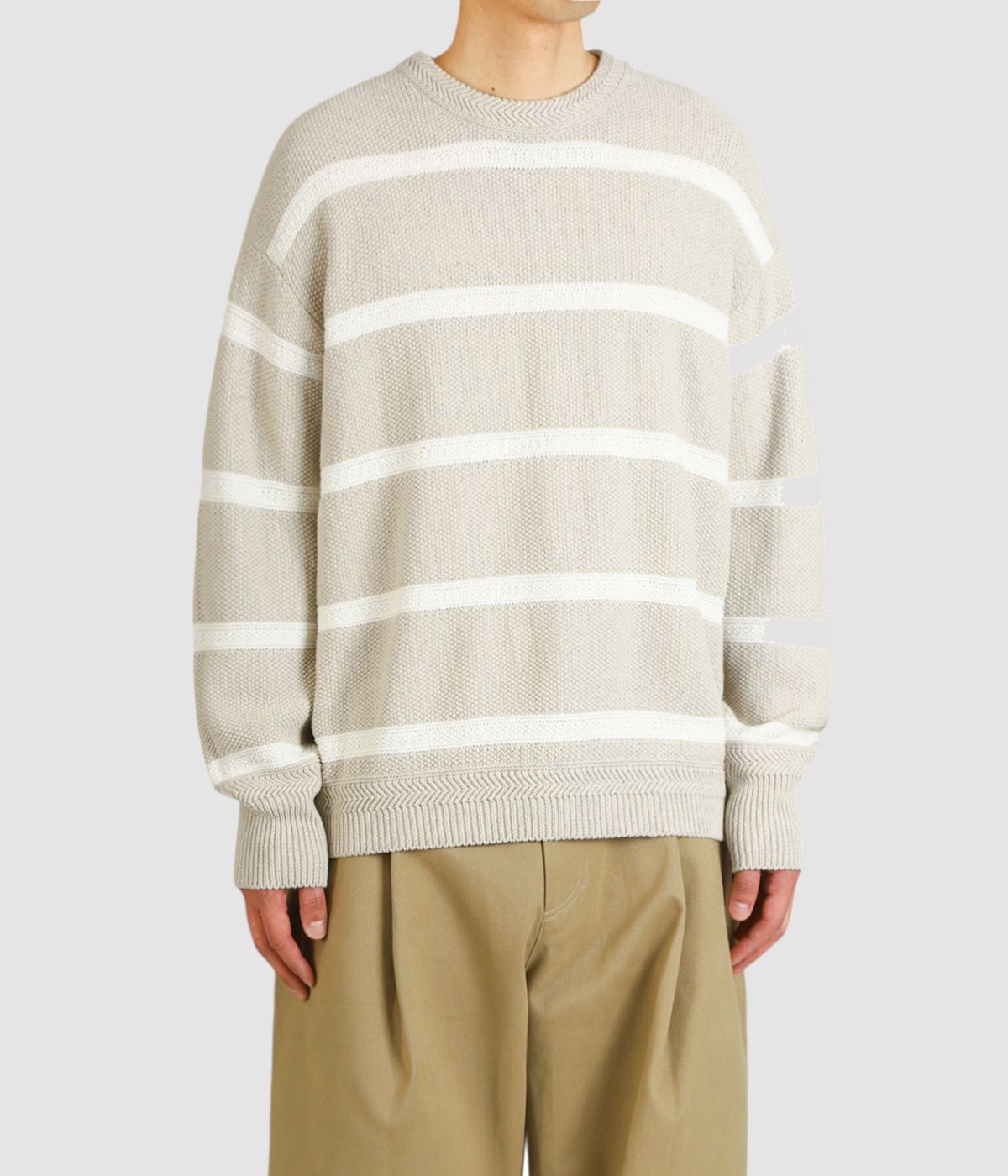 model（177cm / 62kg）B87 W73 H92 着用サイズ：L