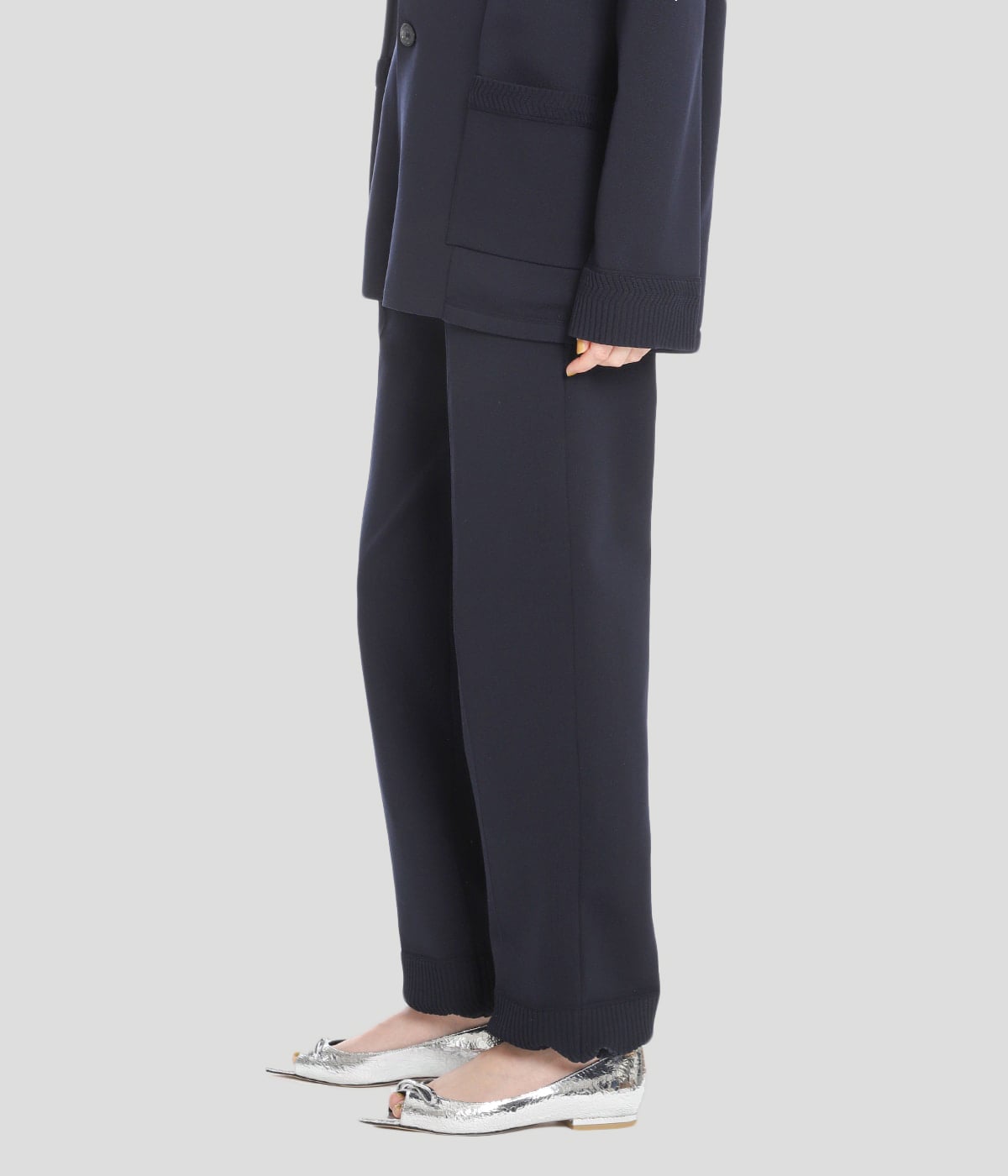 model（166cm） 着用サイズ：M