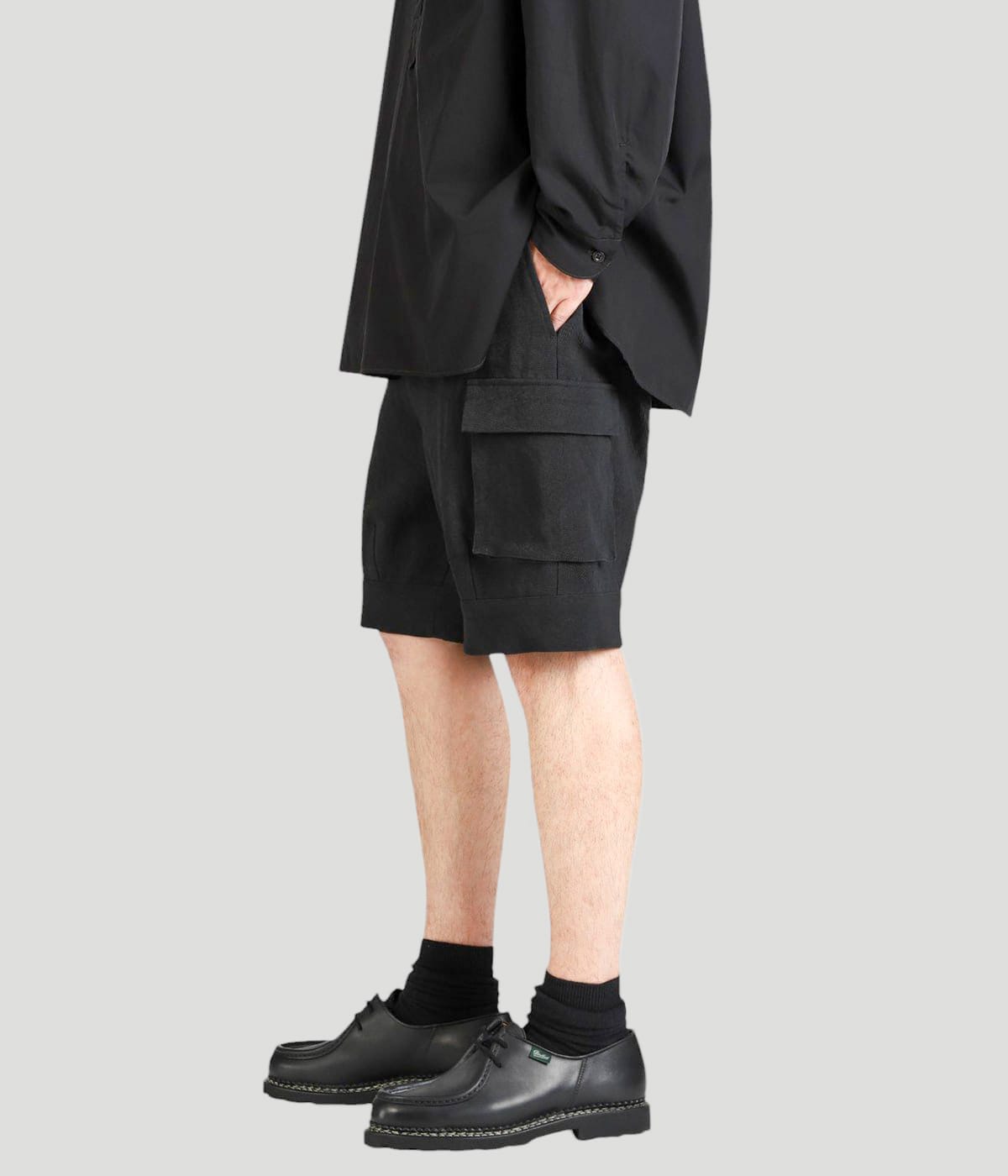 model（177cm / 62kg）B87 W73 H92 着用サイズ：L