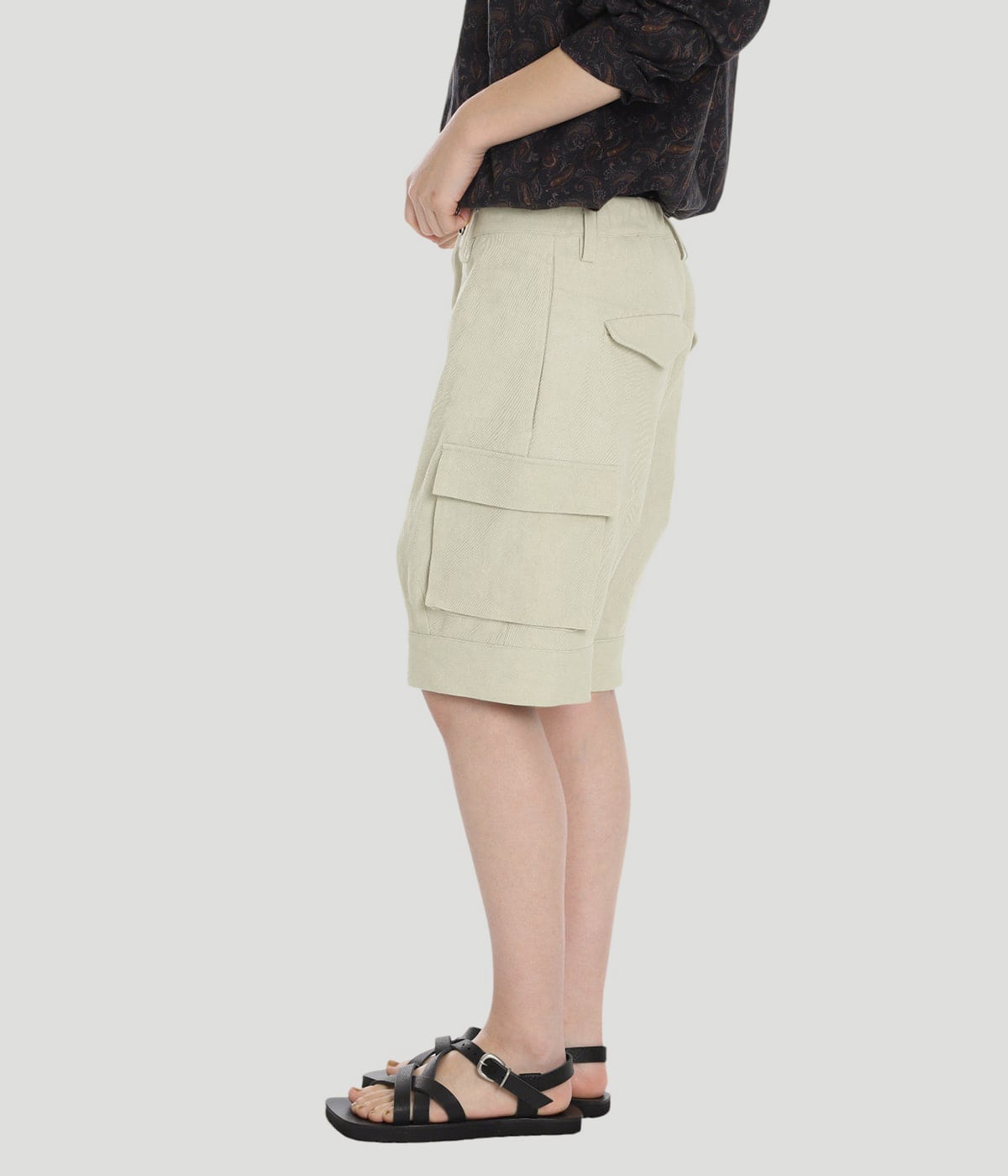 model（166cm） 着用サイズ：M