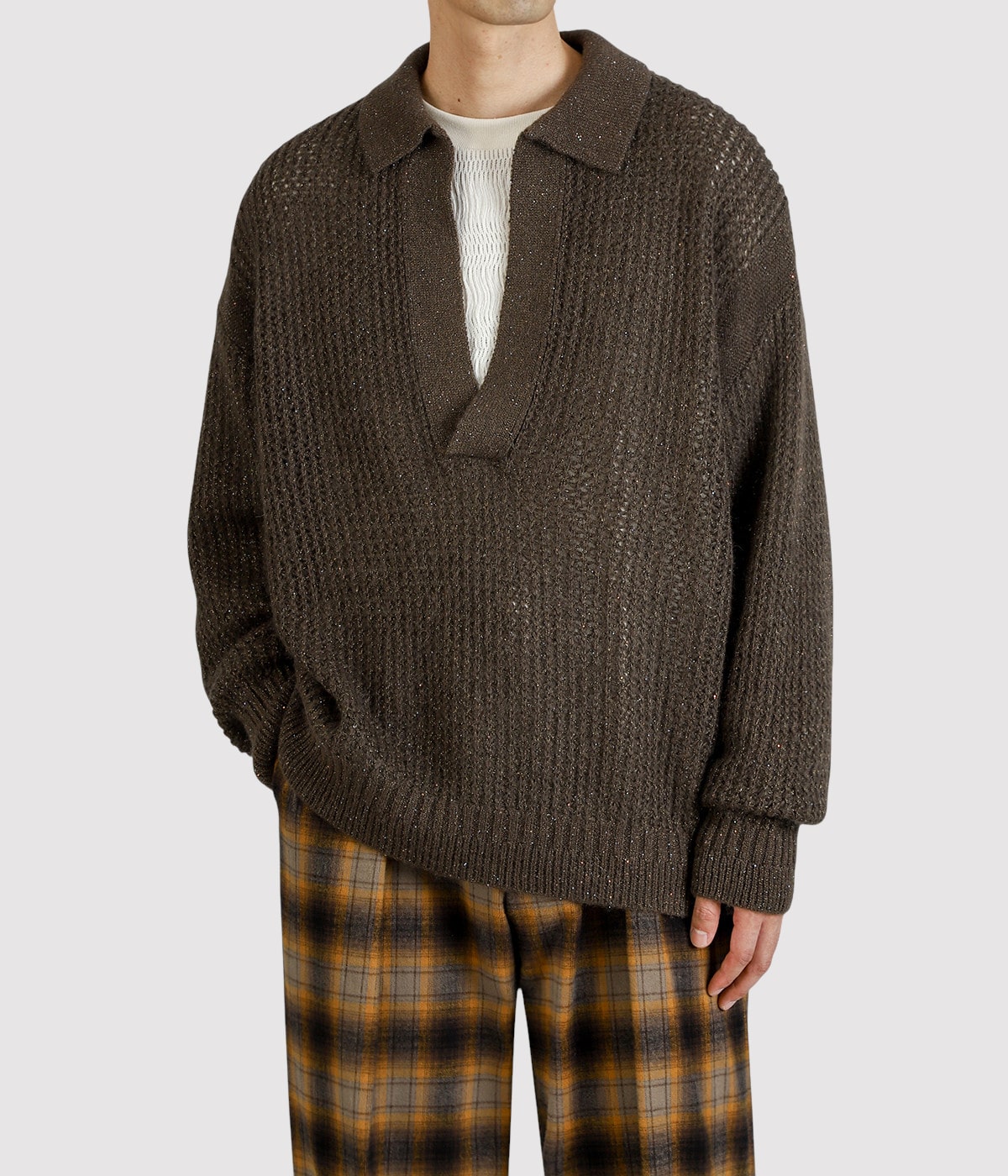 model（177cm / 62kg）B87 W73 H92 着用サイズ：L