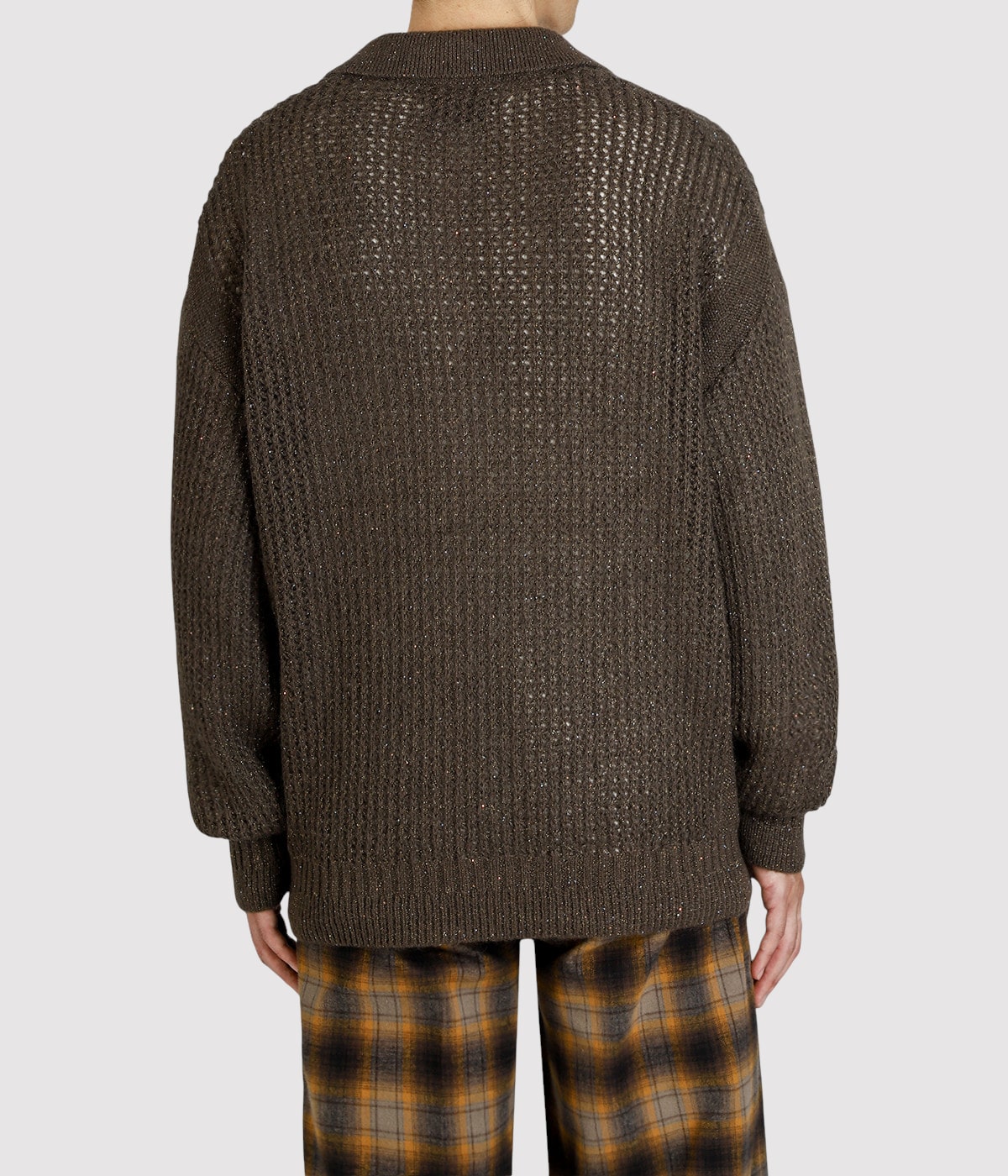 model（177cm / 62kg）B87 W73 H92 着用サイズ：L