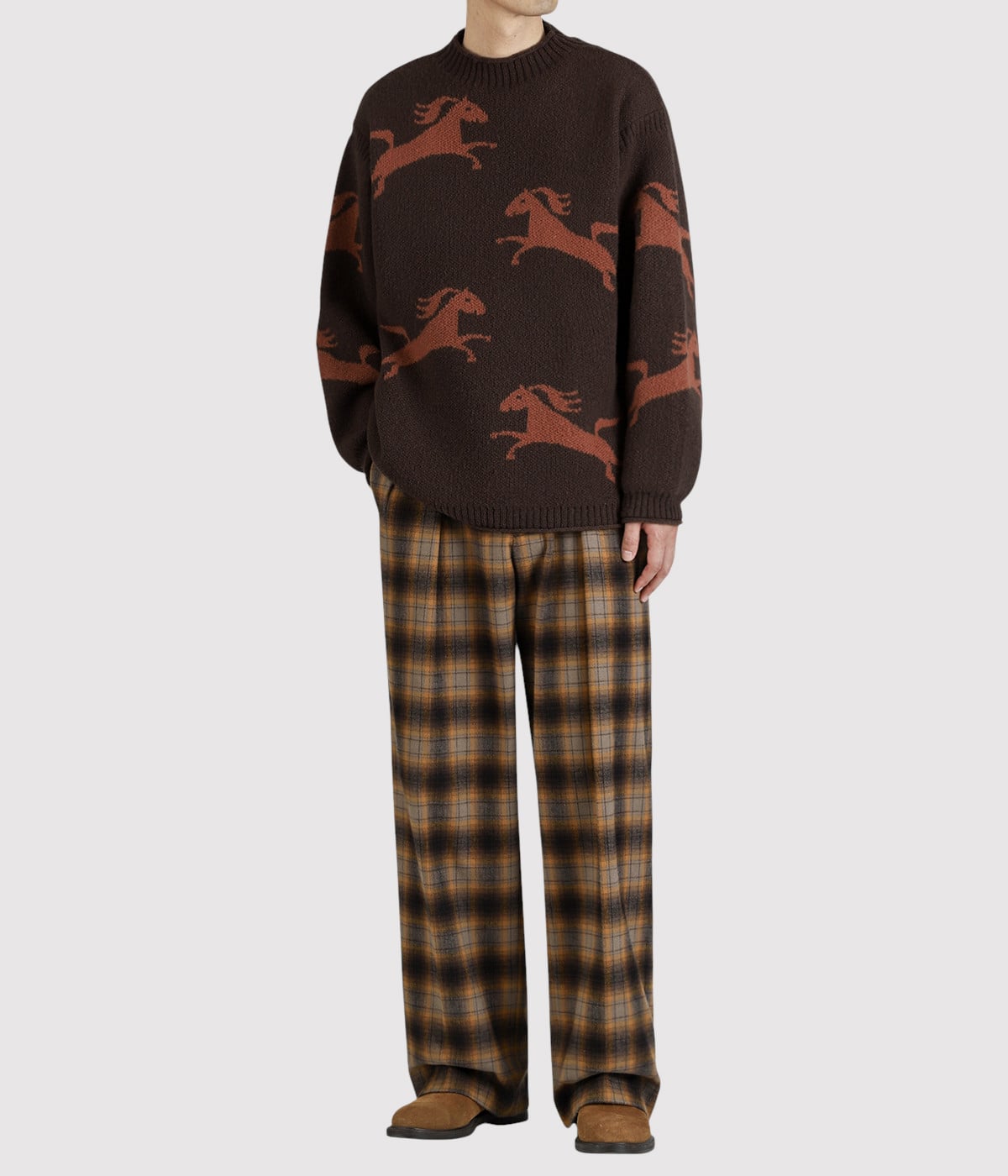 model（177cm / 62kg）B87 W73 H92 着用サイズ：L