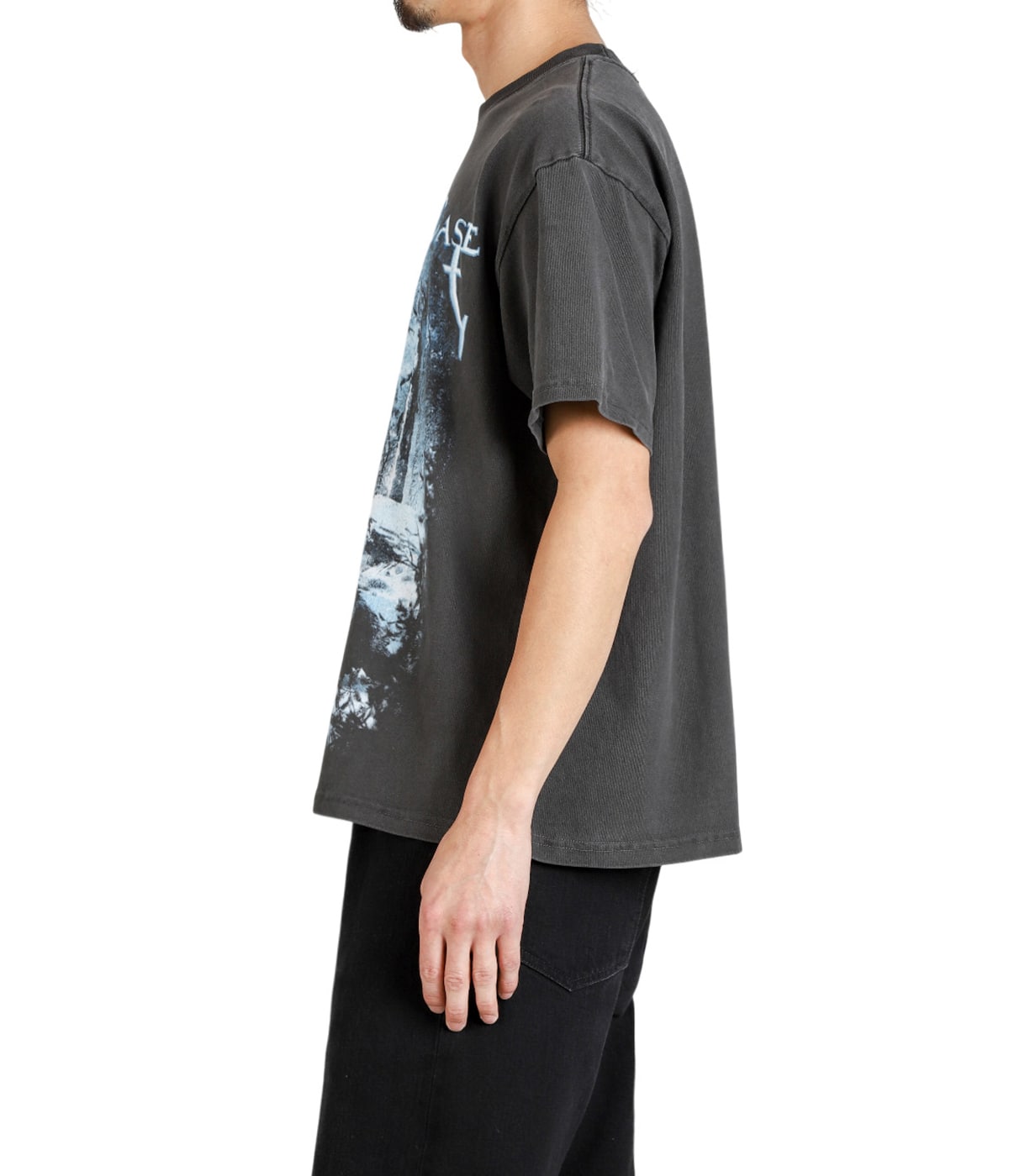 model（175cm / 60kg）B85 W75 H92 着用サイズ：M