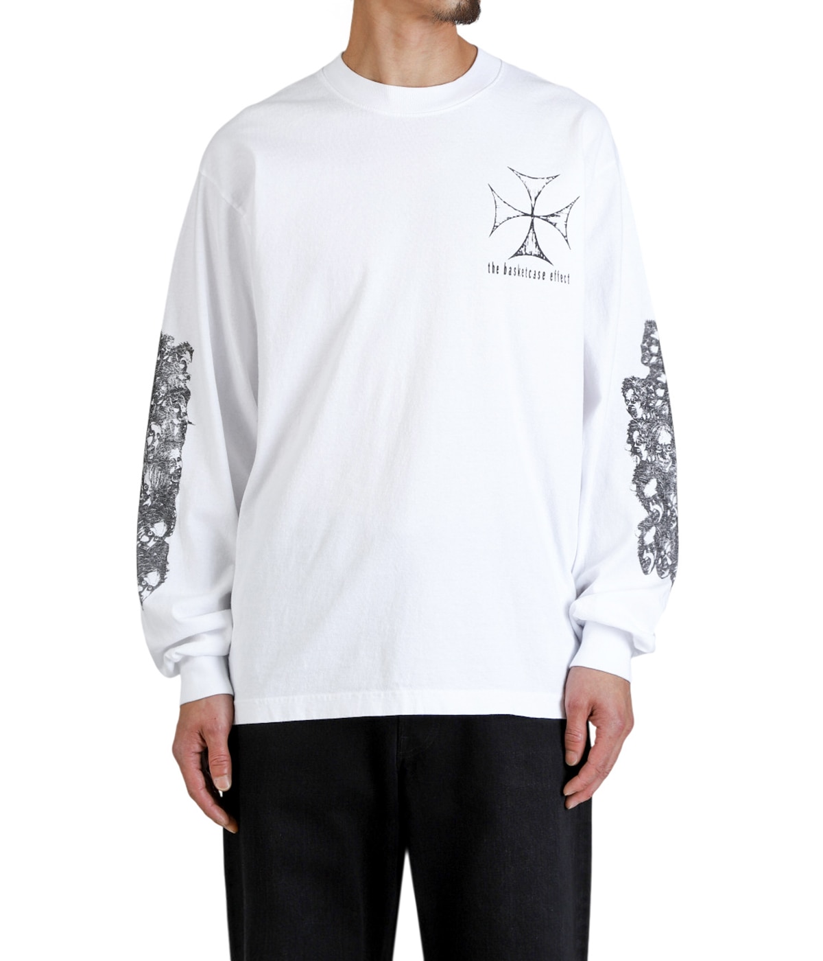 model（175cm / 60kg）B85 W75 H92 着用サイズ：M