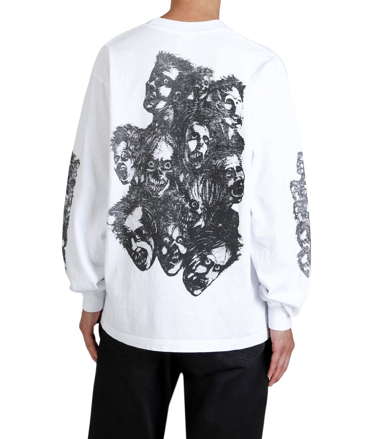 model（175cm / 60kg）B85 W75 H92 着用サイズ：M