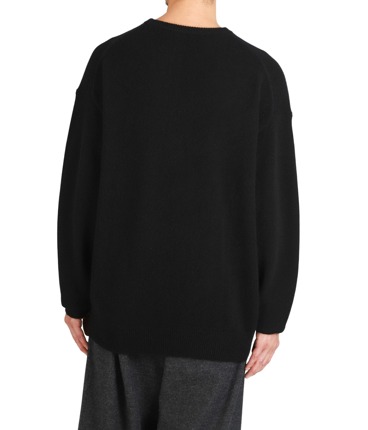 model(175cm / 60kg)B85 W75 H92 着用サイズ：3