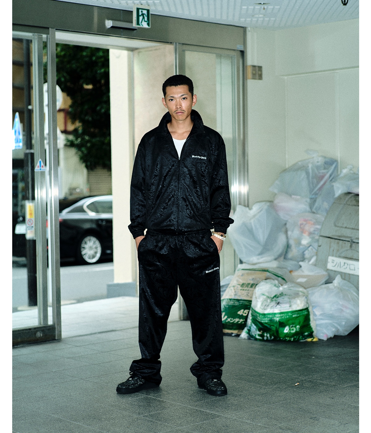 PAISLEY EMBOSSED TRACK PANTS | BlackEyePatch(ブラックアイパッチ