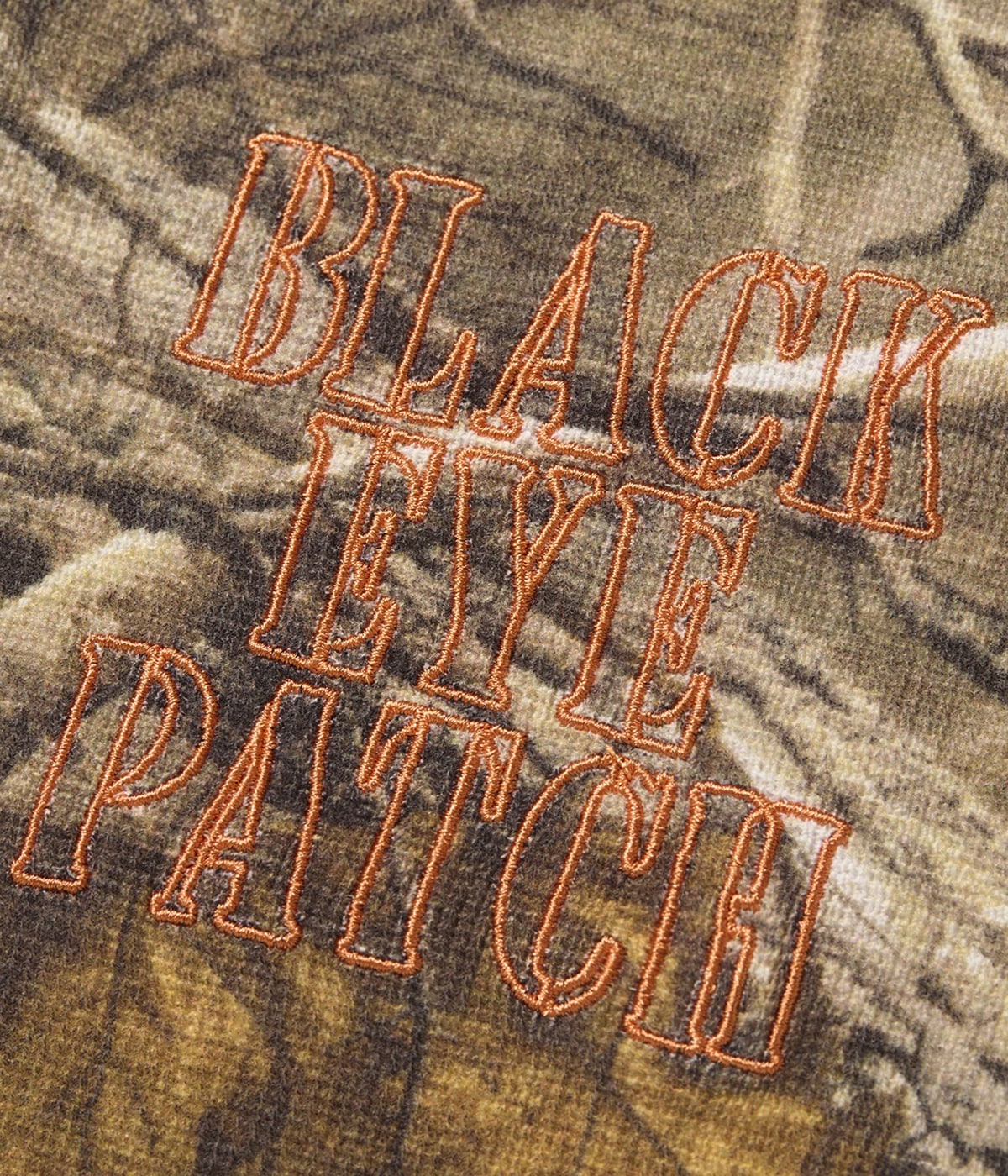 STENCIL LOGO HENLEY NECK L/S TEE | BlackEyePatch(ブラック
