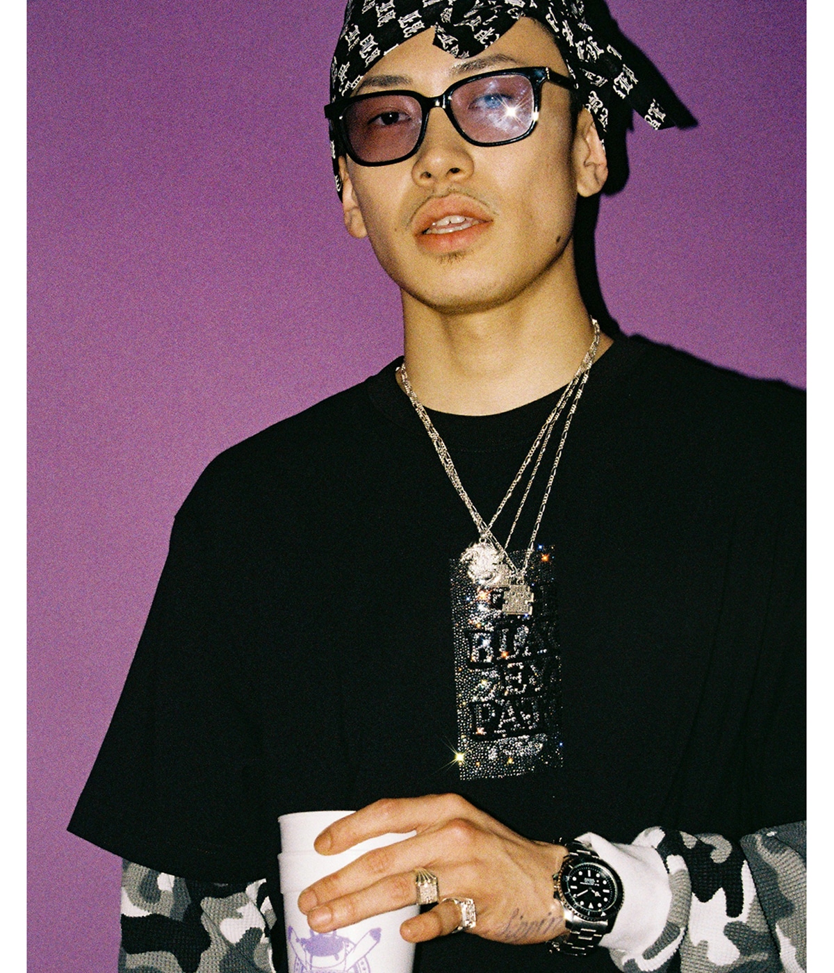 RHINESTONE GRAYSCALE HWC LABEL TEE | BlackEyePatch(ブラックアイ