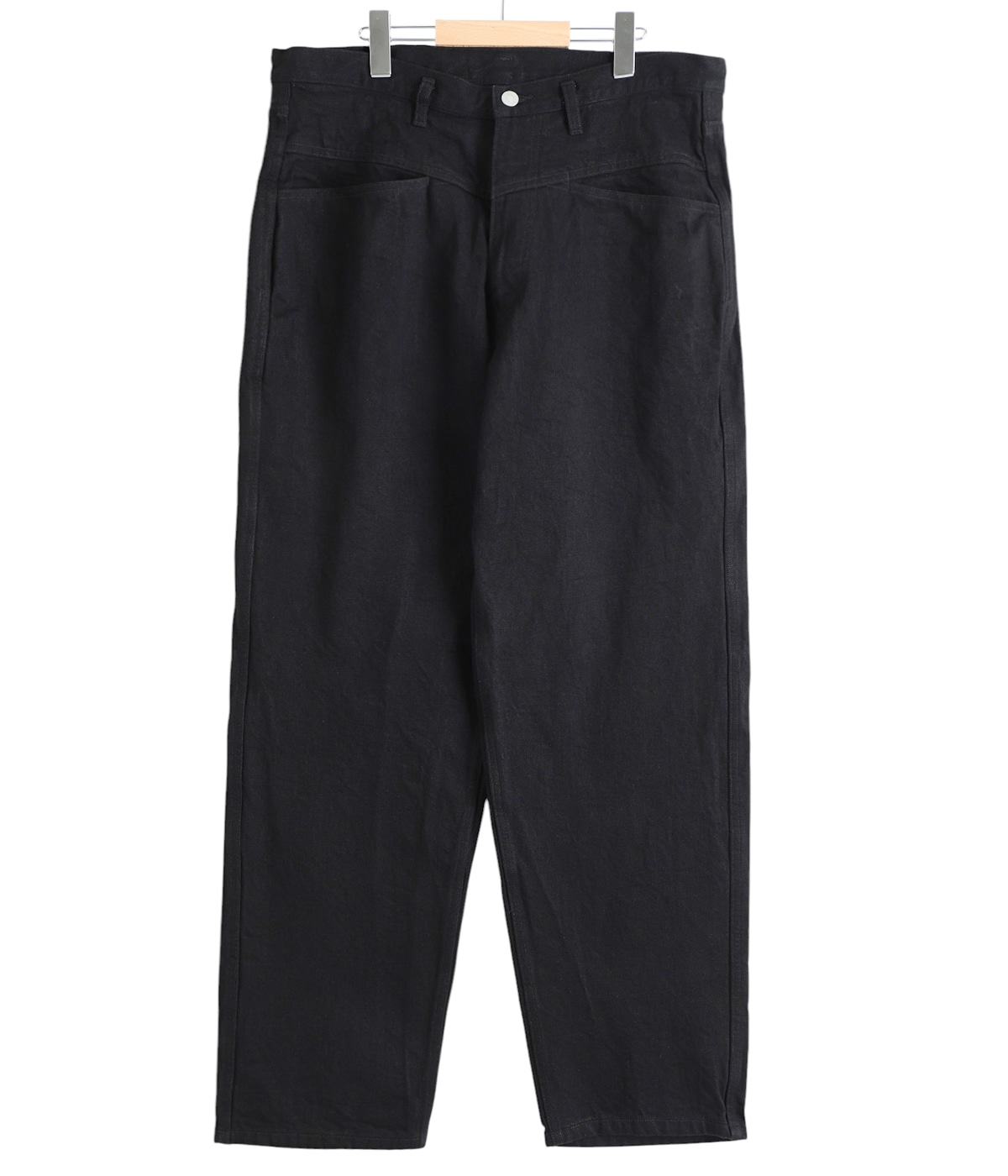 【タグ付新品試着のみ】コモリ　comoli デニムカーゴパンツ　サイズ３ ブラックデニム テーパードパンツ | COMOLI(コモリ) / パンツ デニム