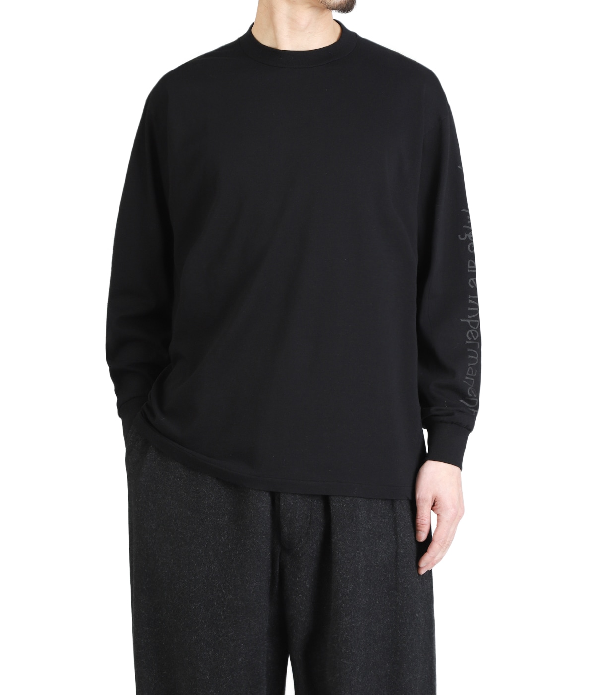 model（175cm / 60kg）B85 W75 H92 着用サイズ：3