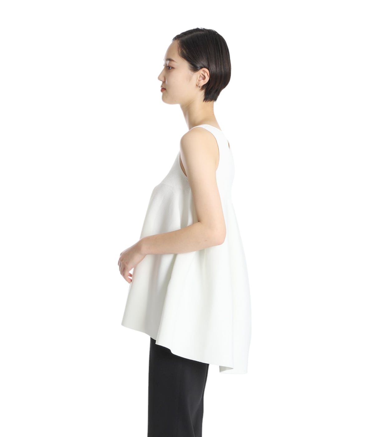 希少CFCL POTTERY スクエアネックフレアノースリーブ CFCL】 POTTERY SLEEVELESS BUST FLARE TOP / HYPHA LUCENT