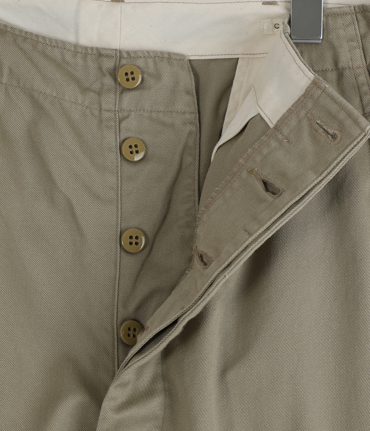 KHAKI チノパンツ | COMOLI(コモリ) / パンツ チノパンツ (メンズ)の