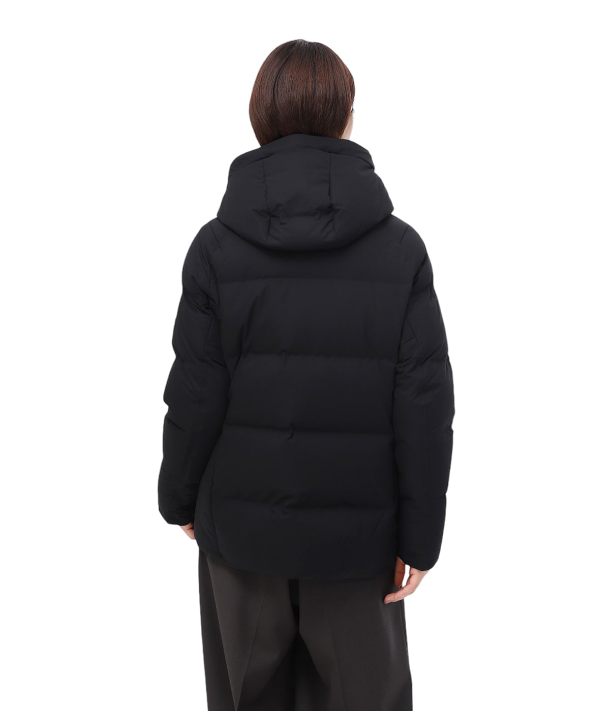 Meria DESCENTEブラックジャケット レディース「Ssize」 Descente Quine Women's Jacket | Alpine / Apparel | SkiEssentials