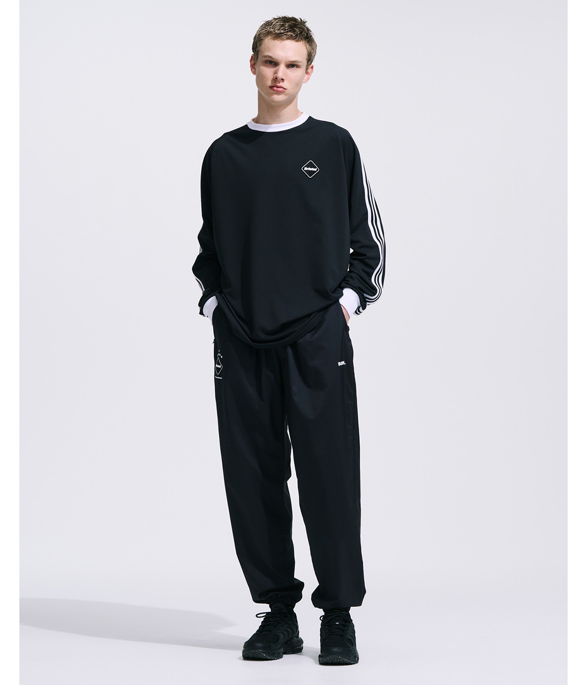 ULTRA LIGHT WEIGHT TRAINING PANTS | F.C.Real Bristol