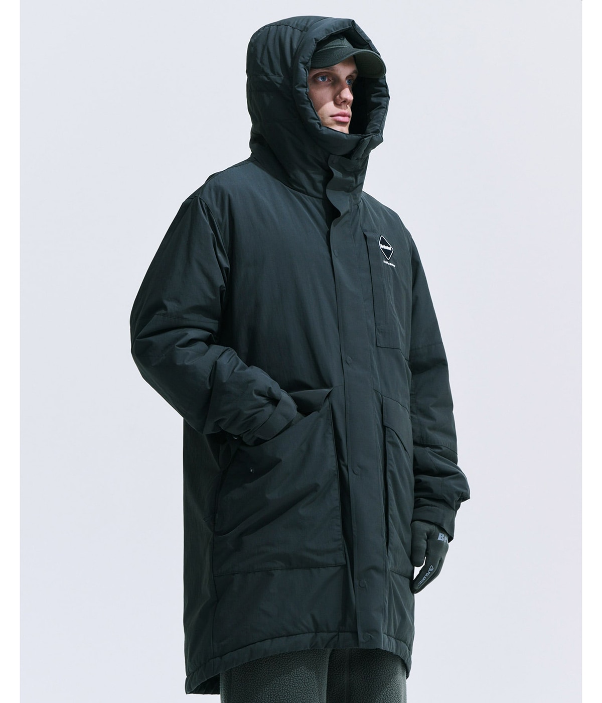 PADDED BENCH COAT | F.C.Real Bristol(エフシーレアル