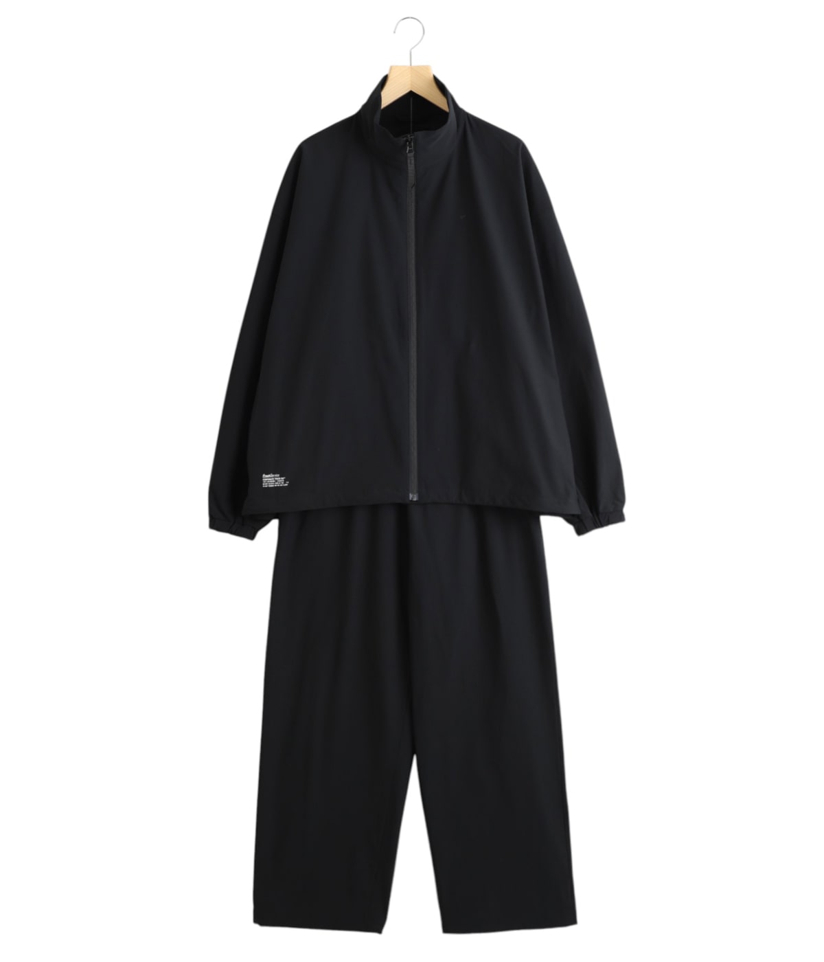 FreshService CORPORATE TRACK SUIT ブラック FreshService CORPORATE TRACK SUIT | BENTO