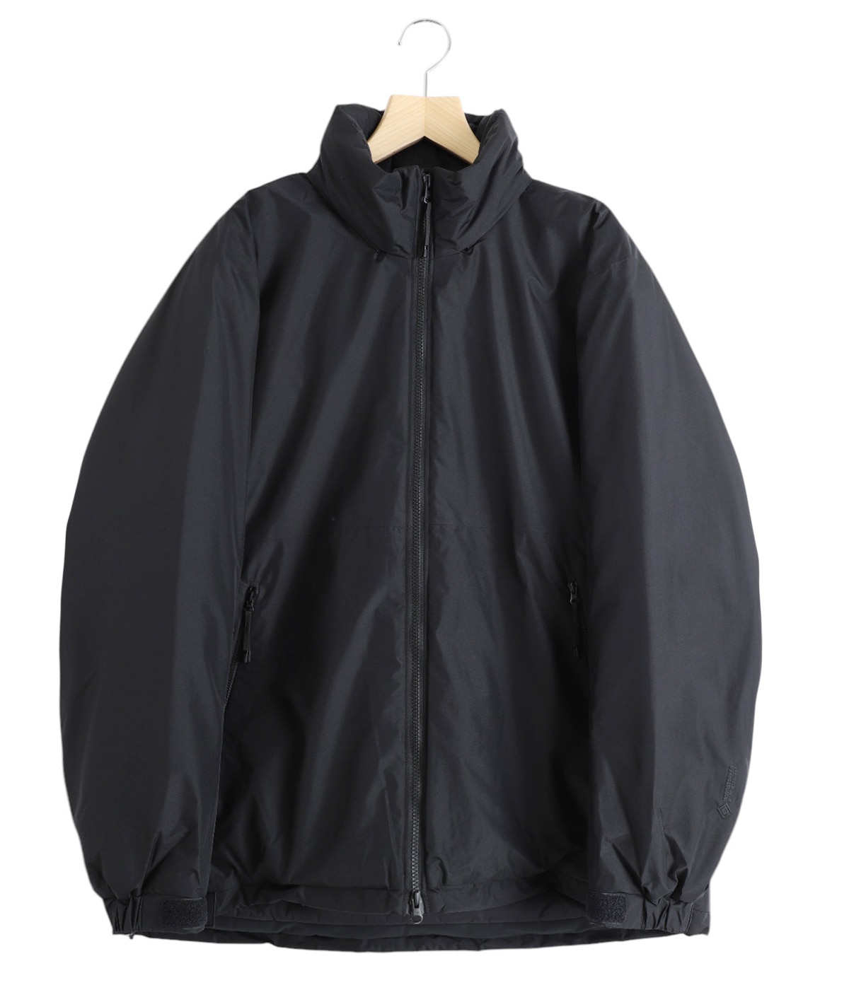 ゴールドウイン GORE-TEX INFINIUM Puffy Jacket 黒 GOLDWIN GORE-TEX INFINIUM Puffy Jacket｜ジャッカロープ