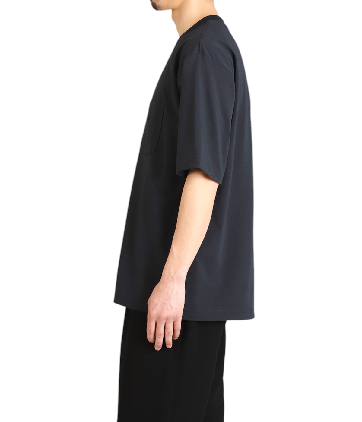 model（175cm / 60kg）B85 W75 H92 着用サイズ：3