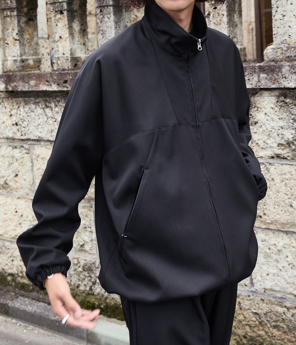 The Garment/ザ ガーメント　スタンドカラー重厚ジャケット　美品 STONE ISLAND(ストーンアイランド) ガーメントダイナイロン