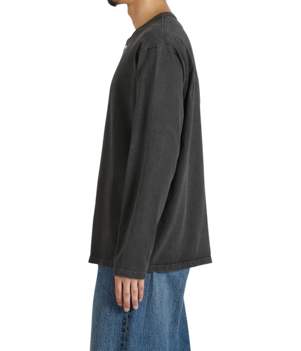 model（175cm / 60kg）B85 W75 H92 着用サイズ：L